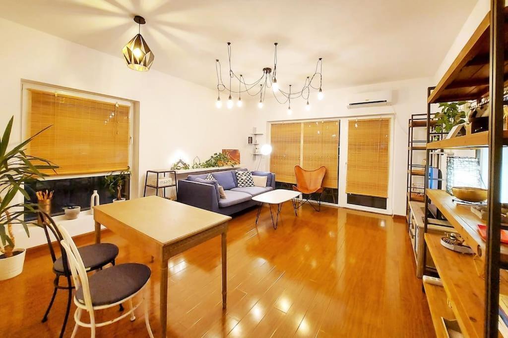Cosy Boutique 61 Sqm Apartment - Private Parking - Ten Blocks Residence Bucharest Exterior photo