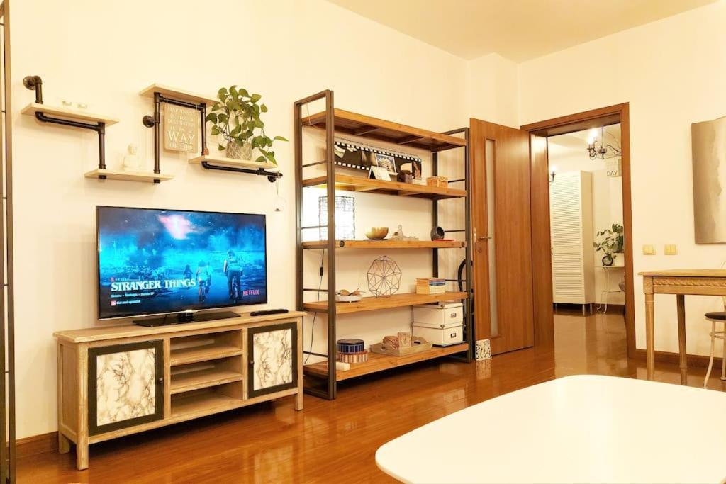 Cosy Boutique 61 Sqm Apartment - Private Parking - Ten Blocks Residence Bucharest Exterior photo